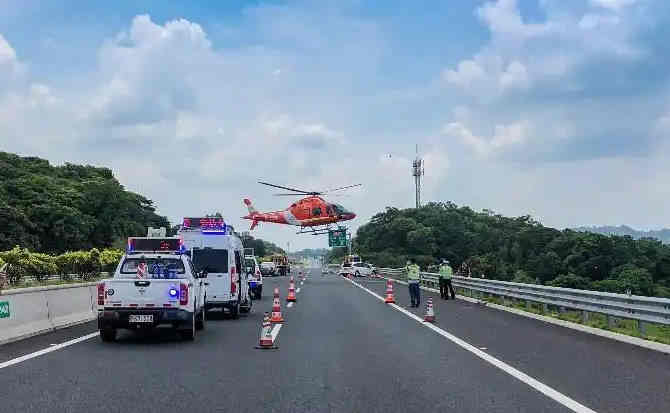 遂平高速公路汽车救援案例